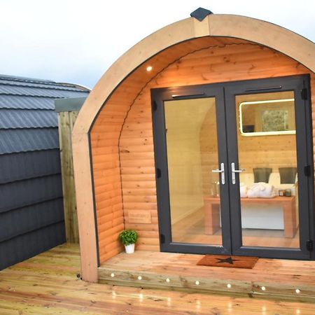 Apex Studio Pod & Jacuzzi Bath Форт-Вільям Екстер'єр фото